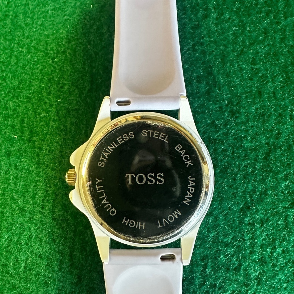Women’s TOSS 38 mm watch. New silicone band, new battery. - Picture 2 of 5